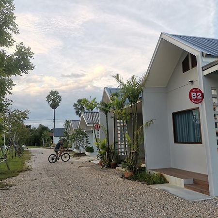 Numhom Resort Ban Nong Chum Saeng Buitenkant foto