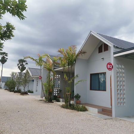 Numhom Resort Ban Nong Chum Saeng Buitenkant foto