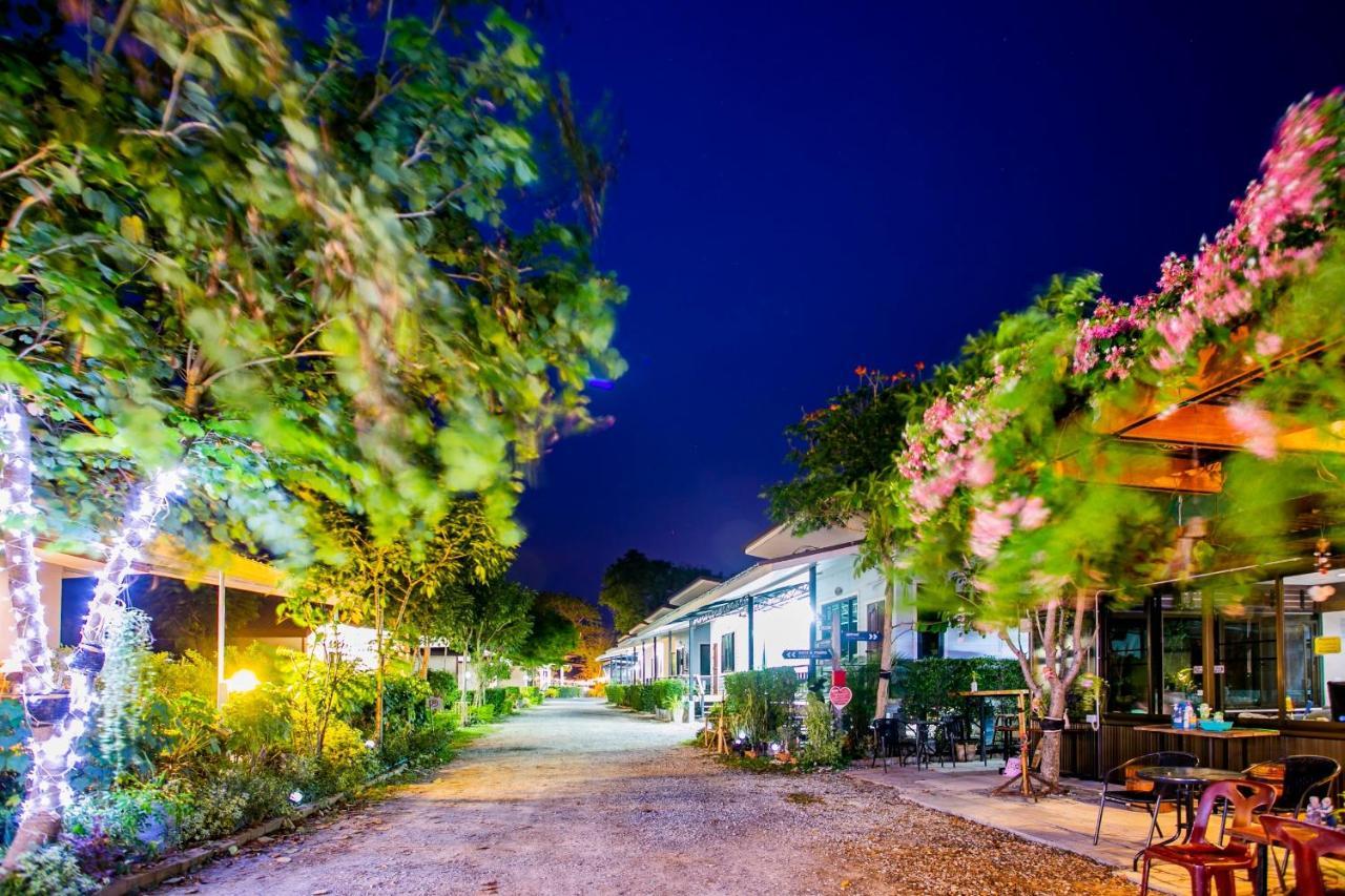 Numhom Resort Ban Nong Chum Saeng Buitenkant foto