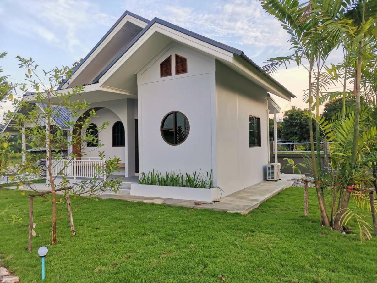 Numhom Resort Ban Nong Chum Saeng Buitenkant foto