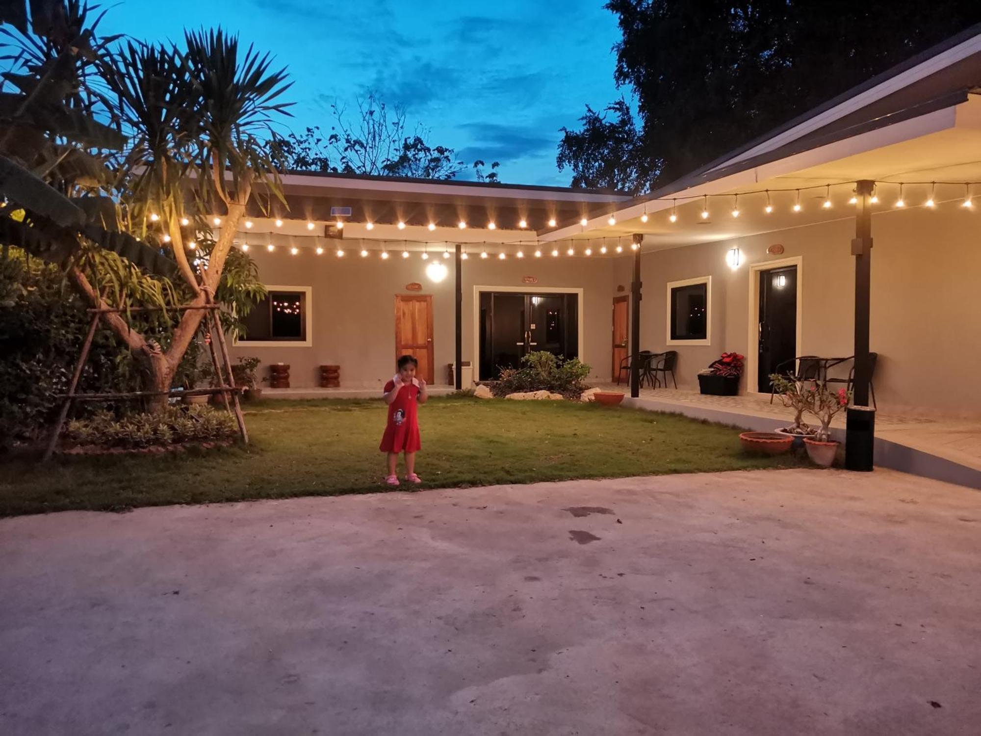 Numhom Resort Ban Nong Chum Saeng Buitenkant foto