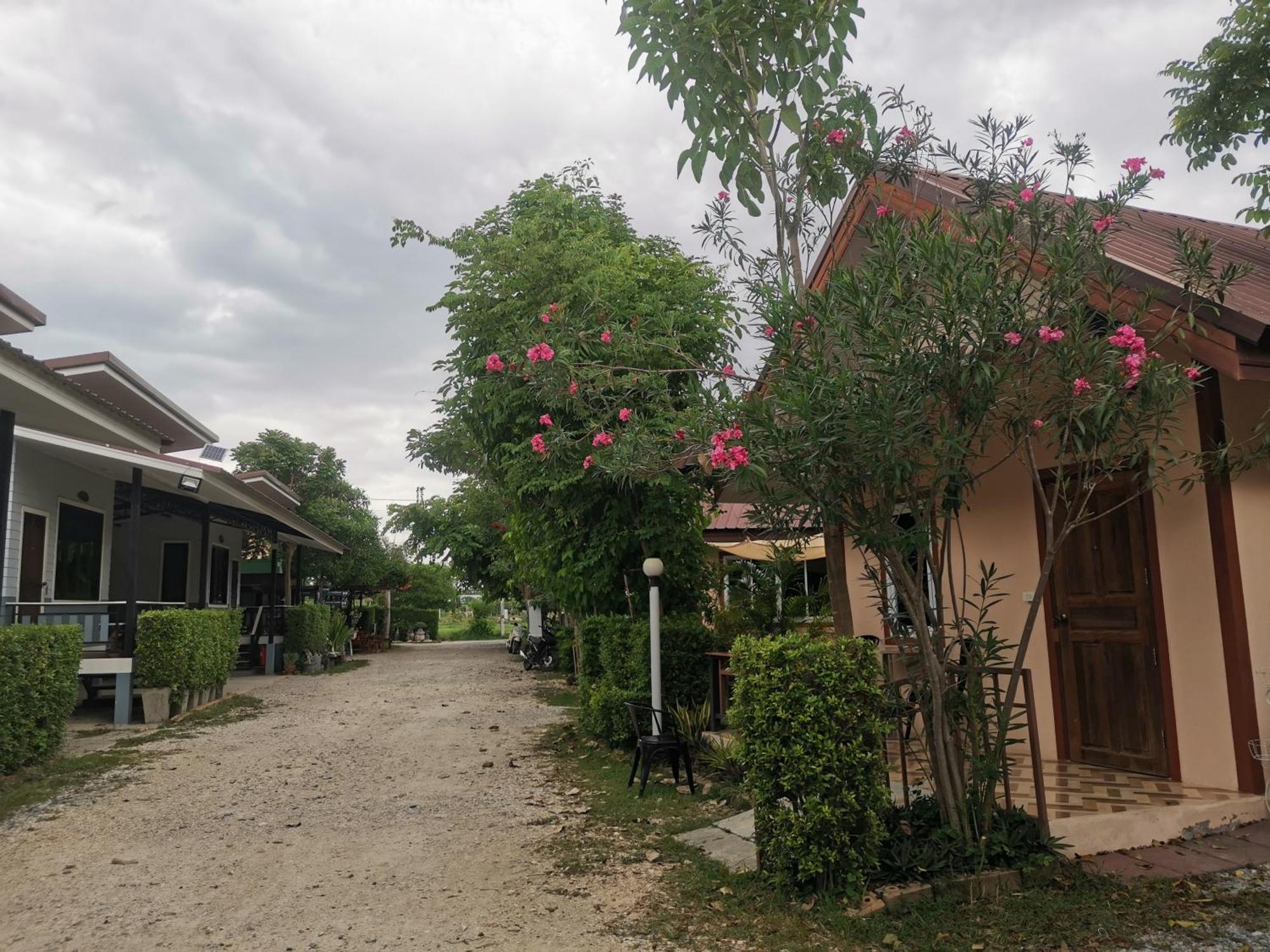 Numhom Resort Ban Nong Chum Saeng Buitenkant foto