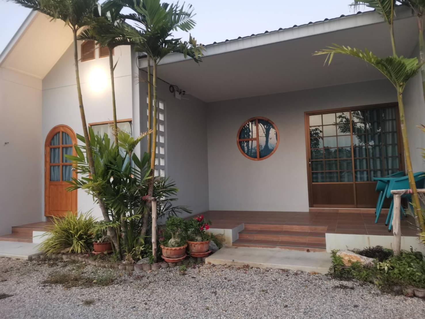 Numhom Resort Ban Nong Chum Saeng Buitenkant foto